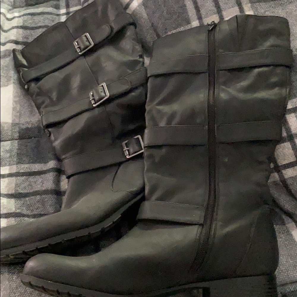 Naturalized Boots